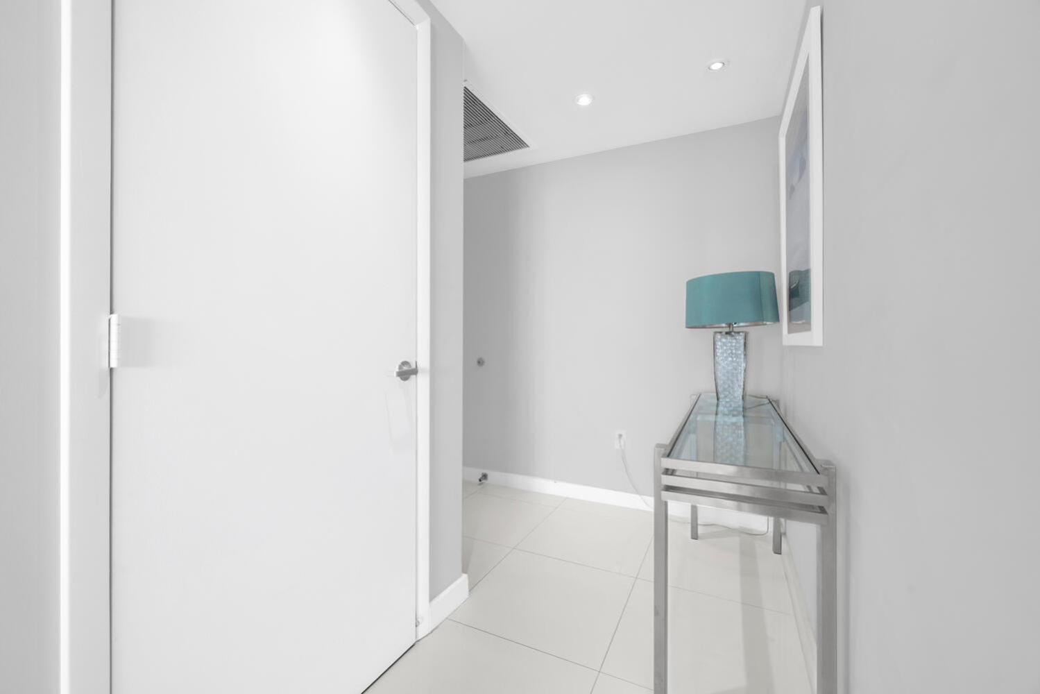 Large In W With Bay Views Miami