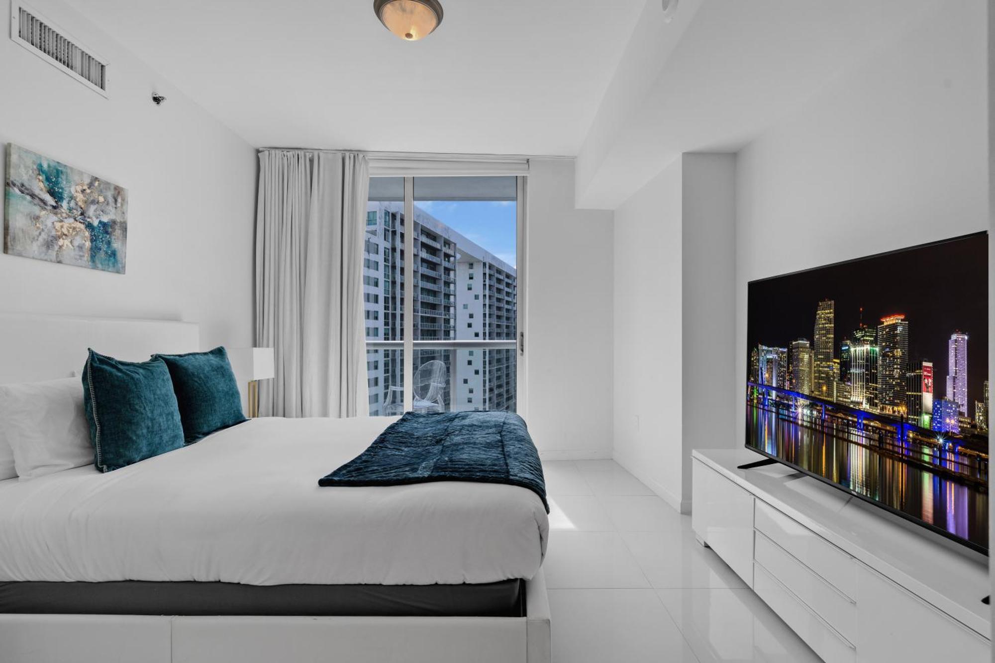 Large In W With Bay Views * Miami