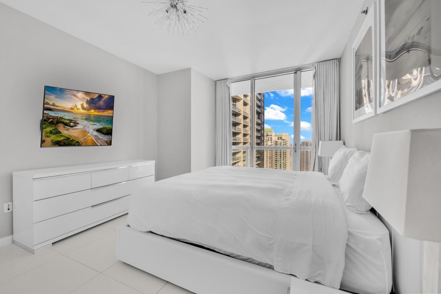 Large In W With Bay Views * Miami