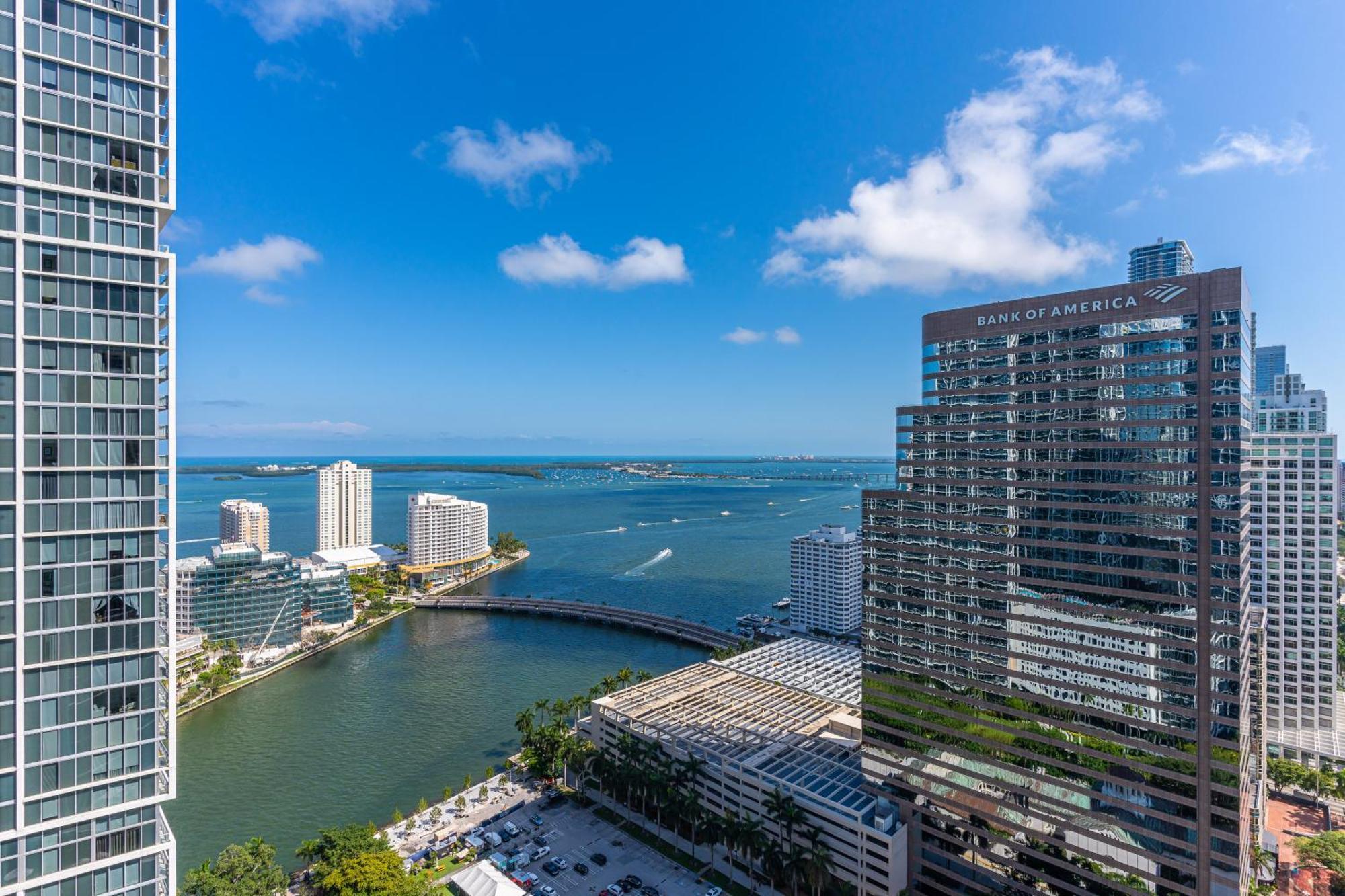Apartment Large In W With Bay Views