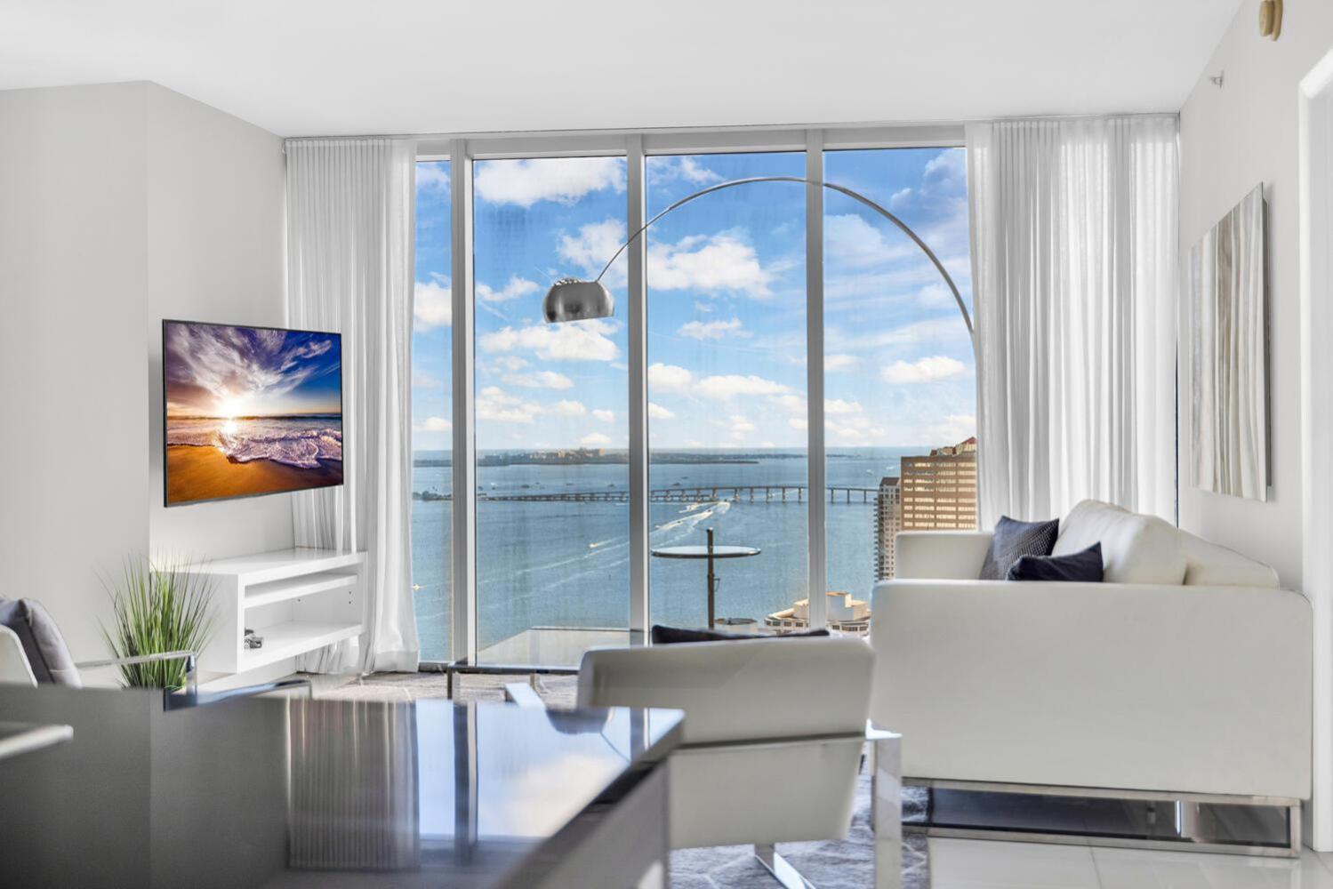 Large In W With Bay Views Miami