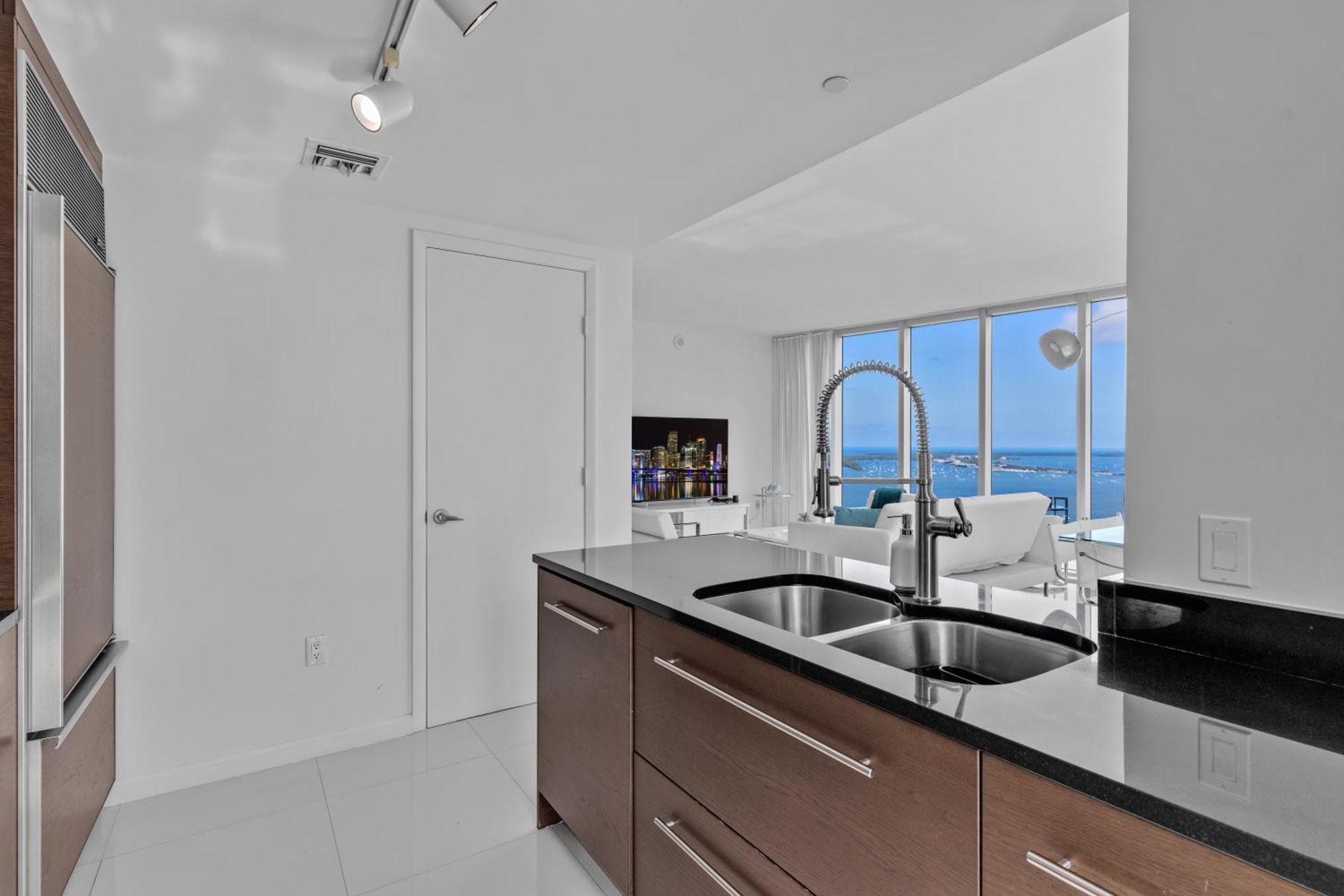 Large In W With Bay Views Miami