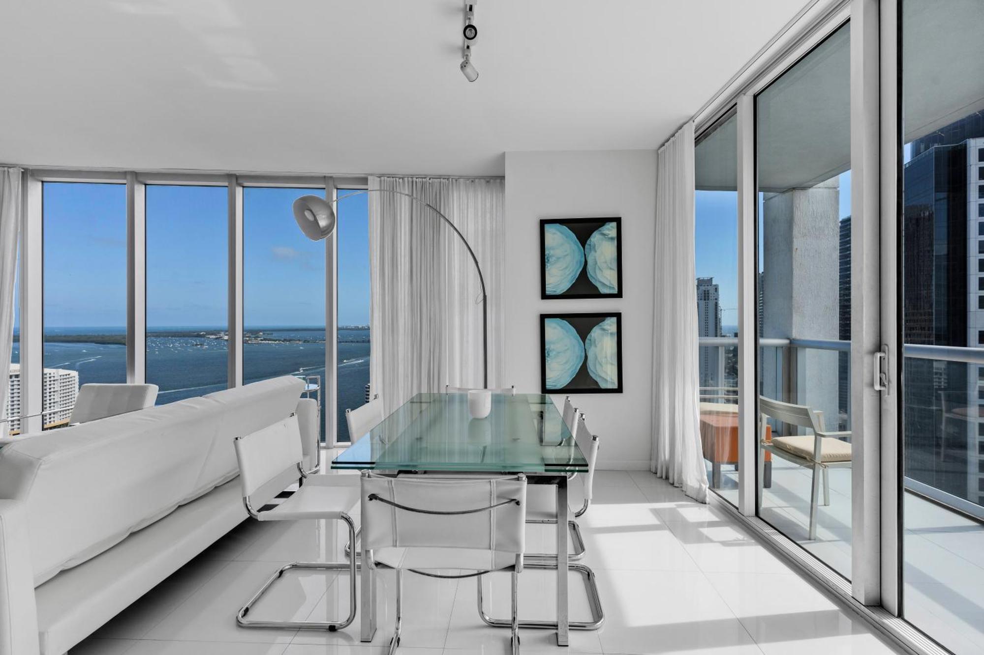 Apartment Large In W With Bay Views *