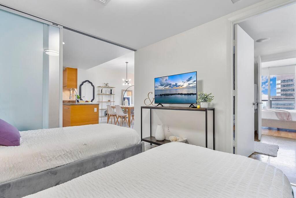 Luxury Waterfront 2 Bdrs At Icon Brickell - W * Miami