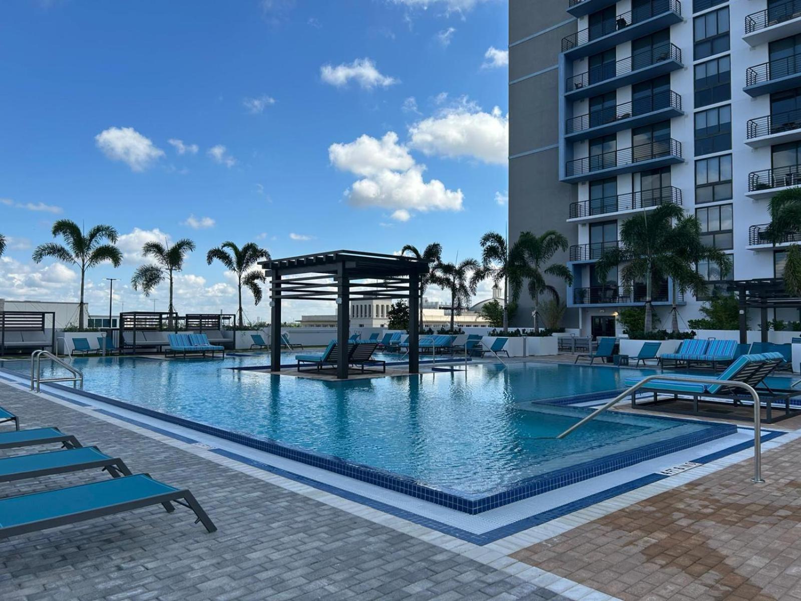 Apartment Luxury In Doral Miami, 1 Bd *