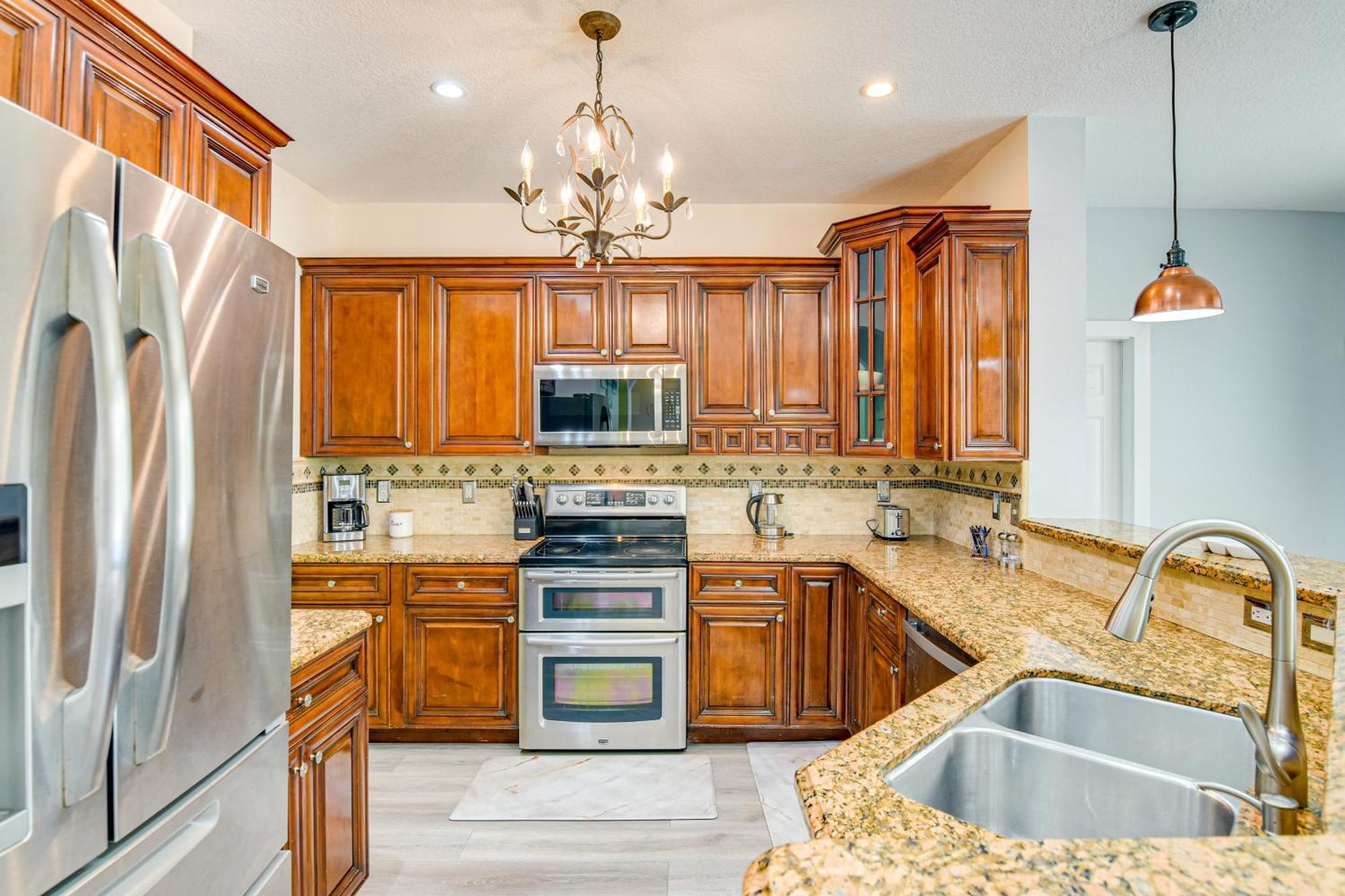 With Patio Near Zoo And Black Creek Canal! * Miami