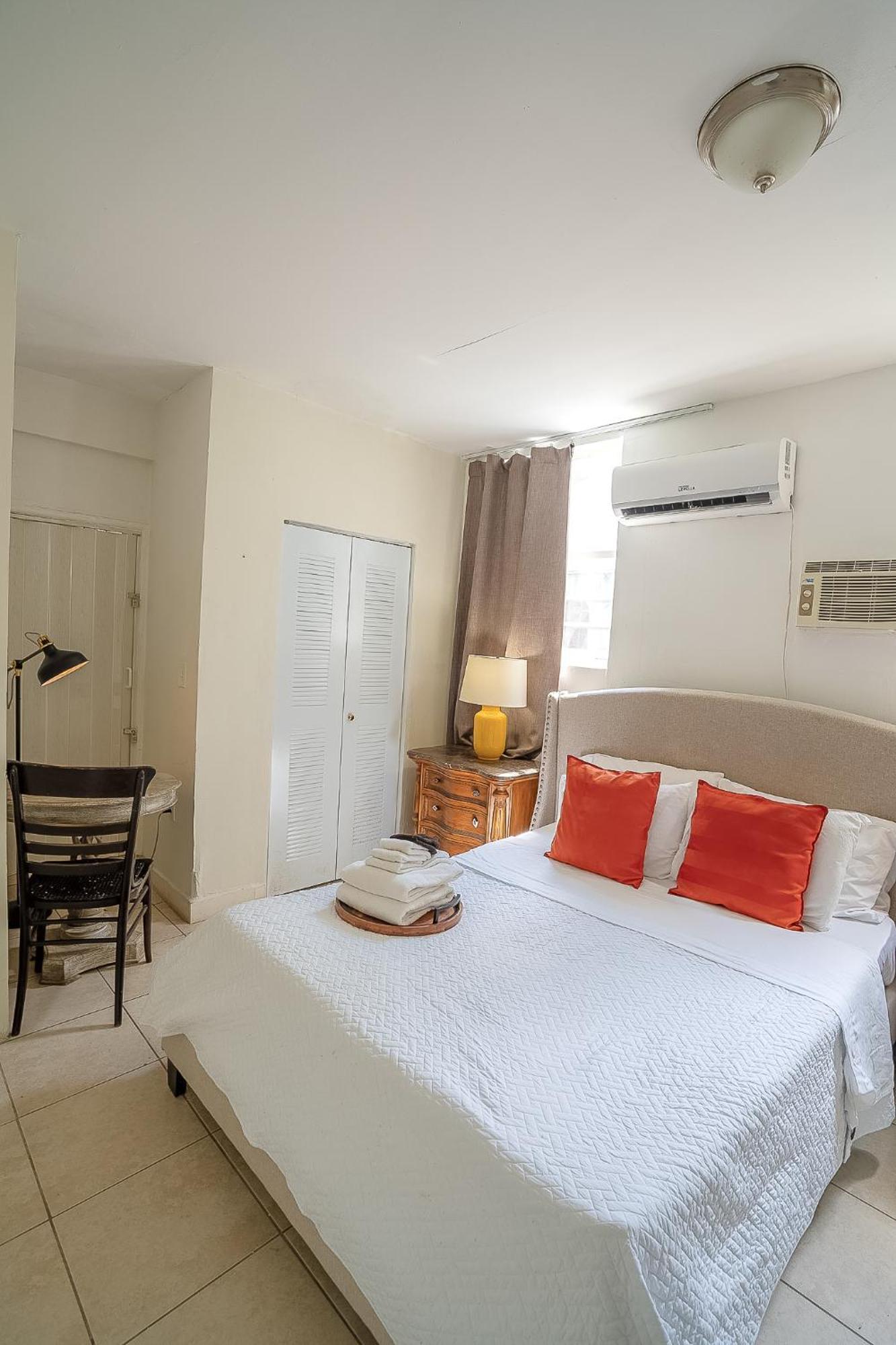Homestay Private #3 Parking Tv Cable Tv, Wifi Centrally Located *