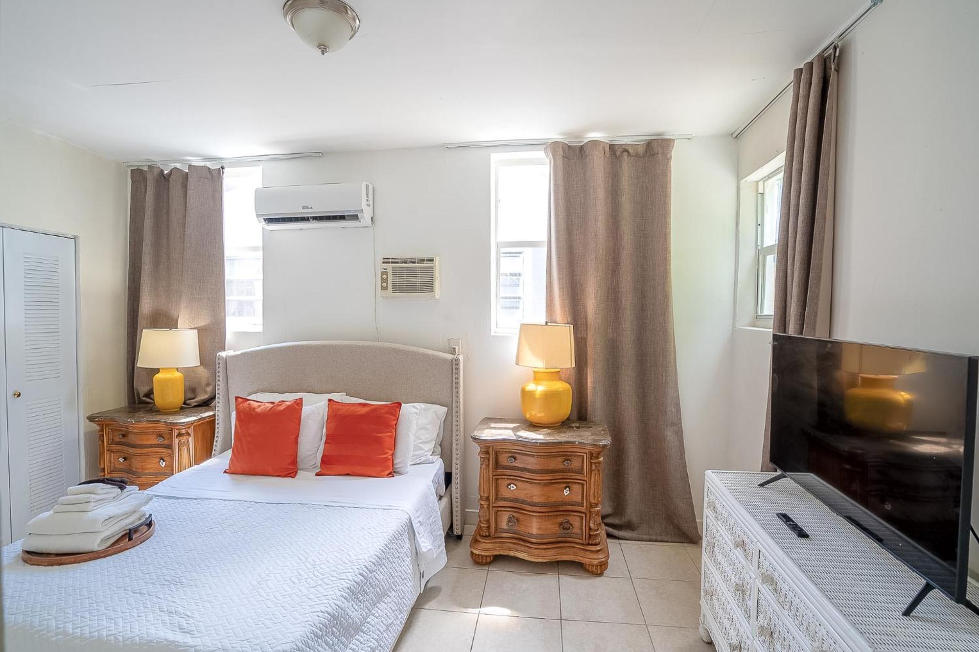 Private #3 Parking Tv Cable Tv, Wifi Centrally Located Miami