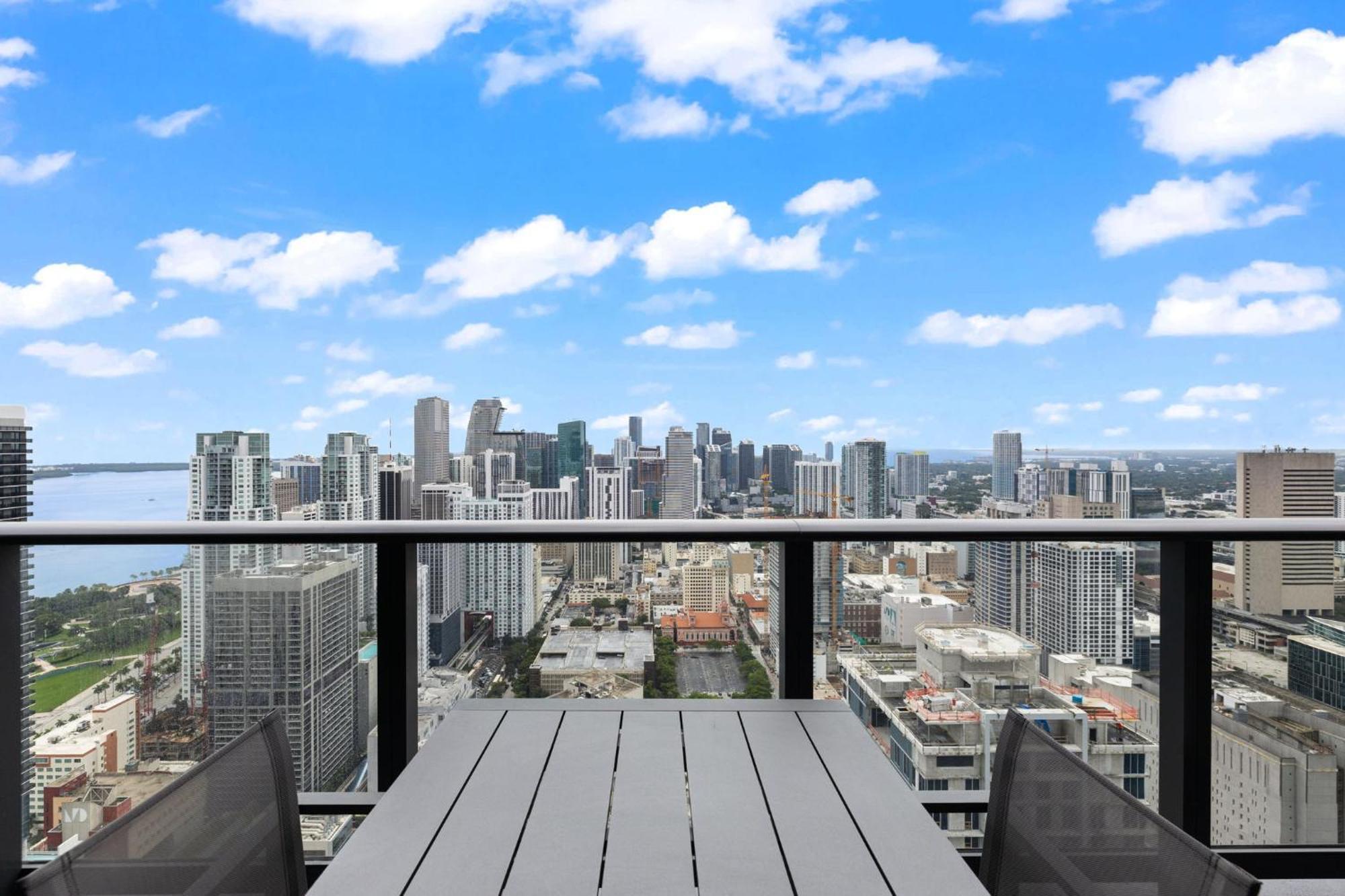 Apartment Ph 49 Floor Luxury W Free Parking *