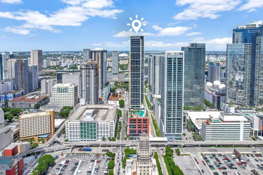 Spectacular With Pool & Gym * Miami