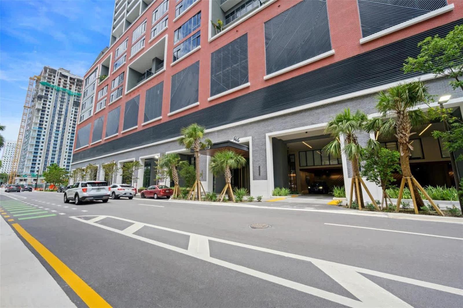 Apartment Spectacular With Pool & Gym Miami