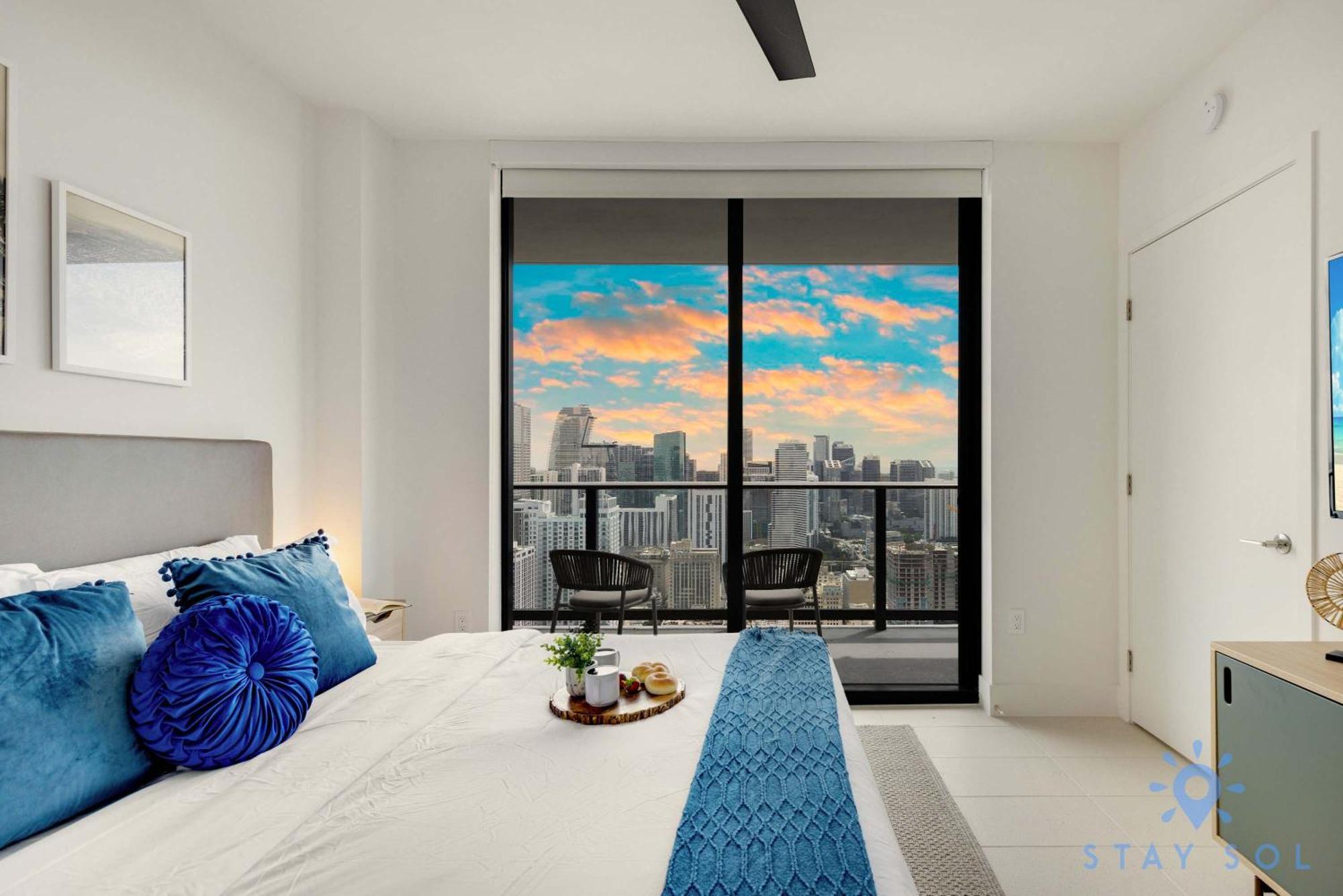 Spectacular With Pool & Gym * Miami