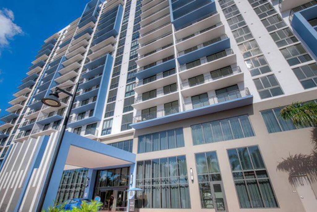 Apartment Wonderful In Downtown Doral *