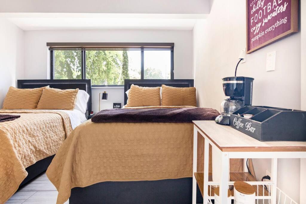 Private Double Near Clinics * Miami