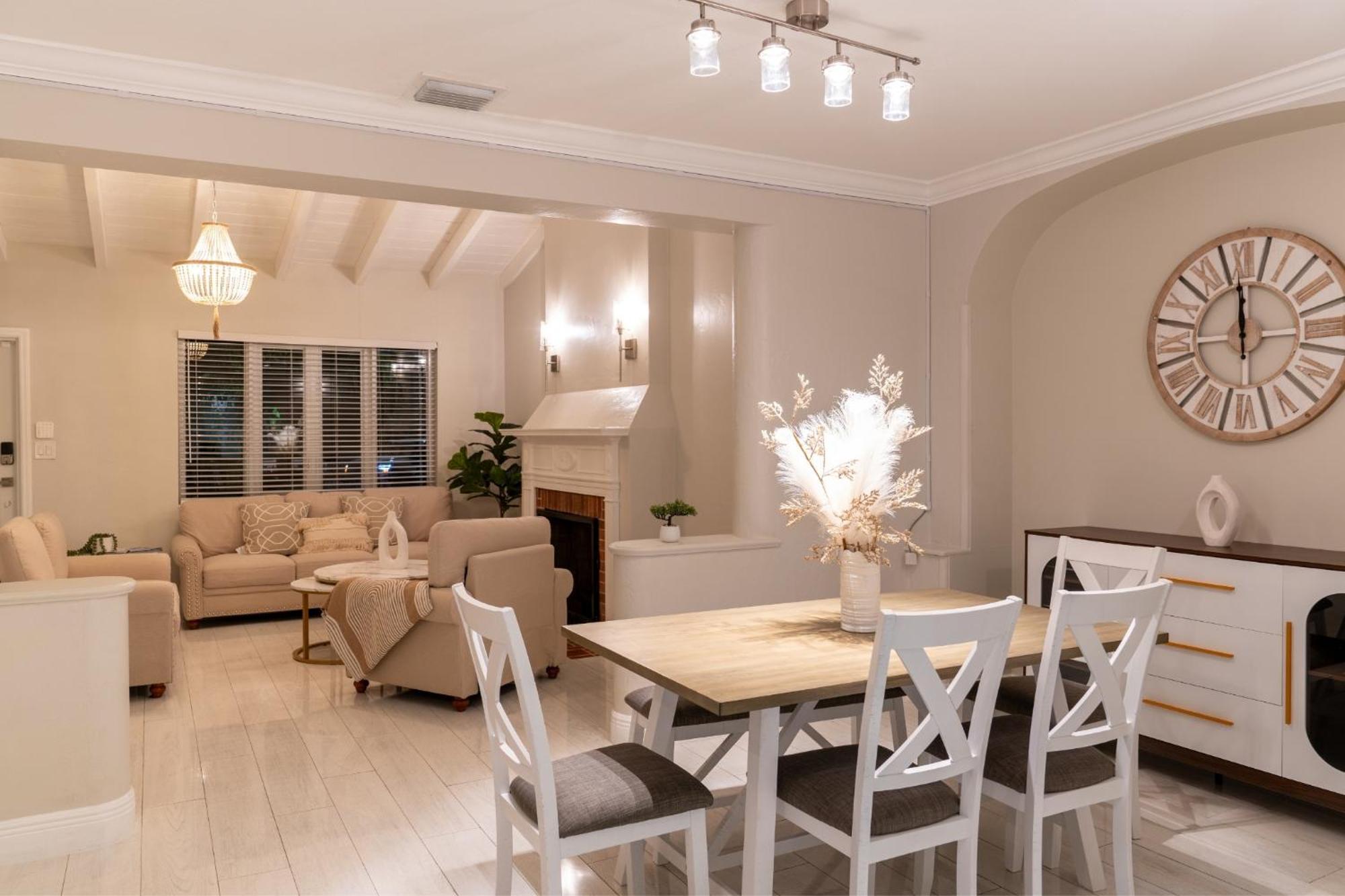 Riverside Luxury Retreat 3b ,3ba Next To Downtown *