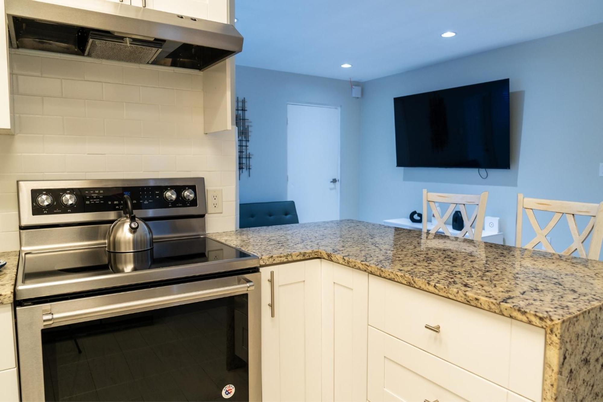 Riverside Luxury Retreat 3b ,3ba Next To Downtown Miami