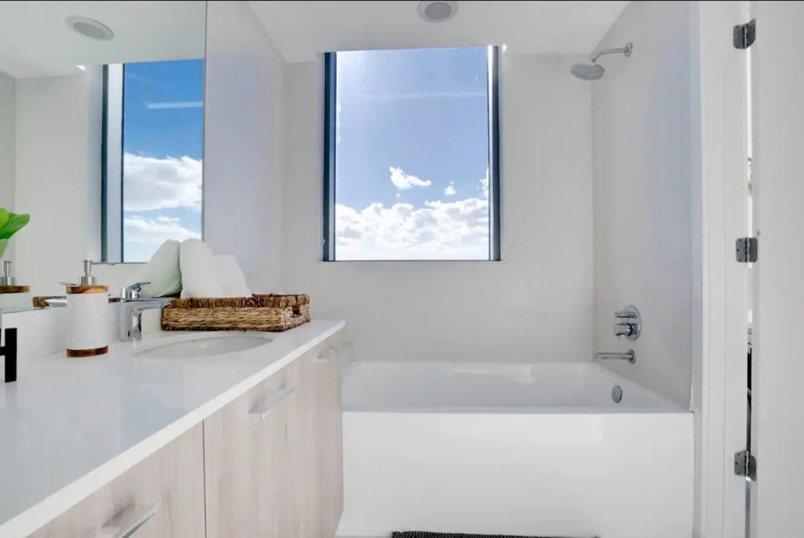 Paraiso- Rooftop Pool Views And Prime Location