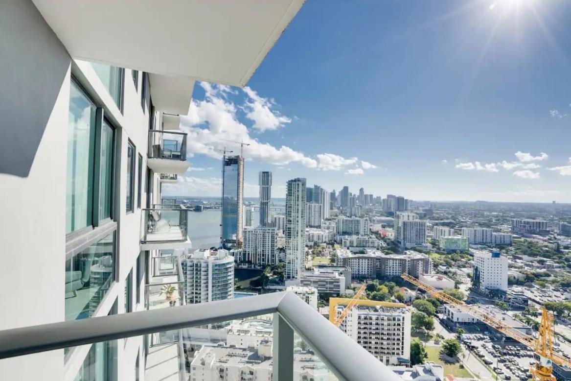 Paraiso- Rooftop Pool Views And Prime Location Holiday home Miami