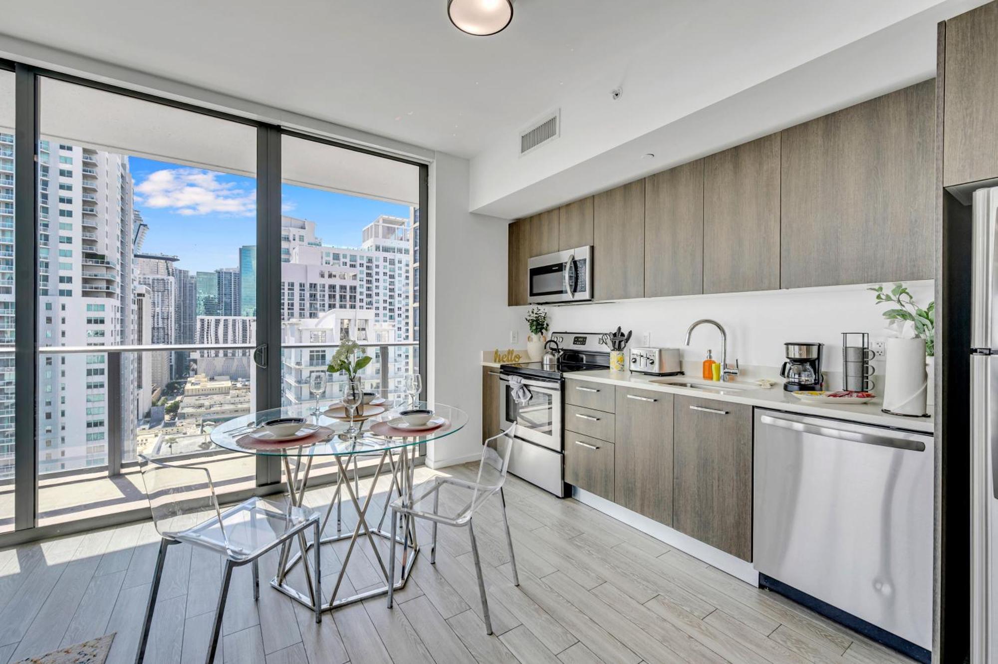 Apartment Mesmerizing Views Corner Miami