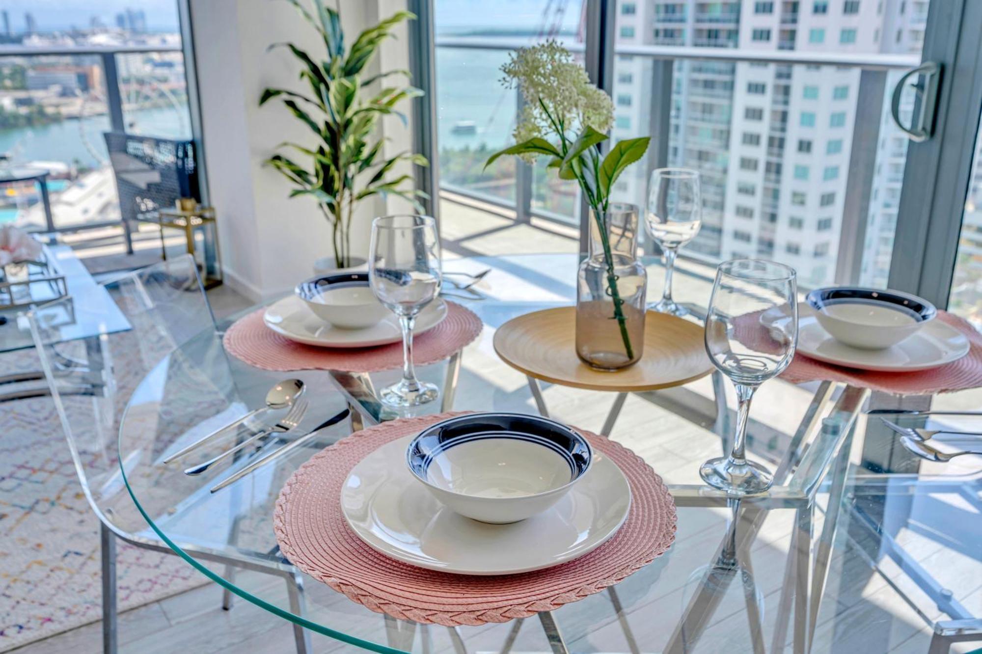 Mesmerizing Views Corner * Miami