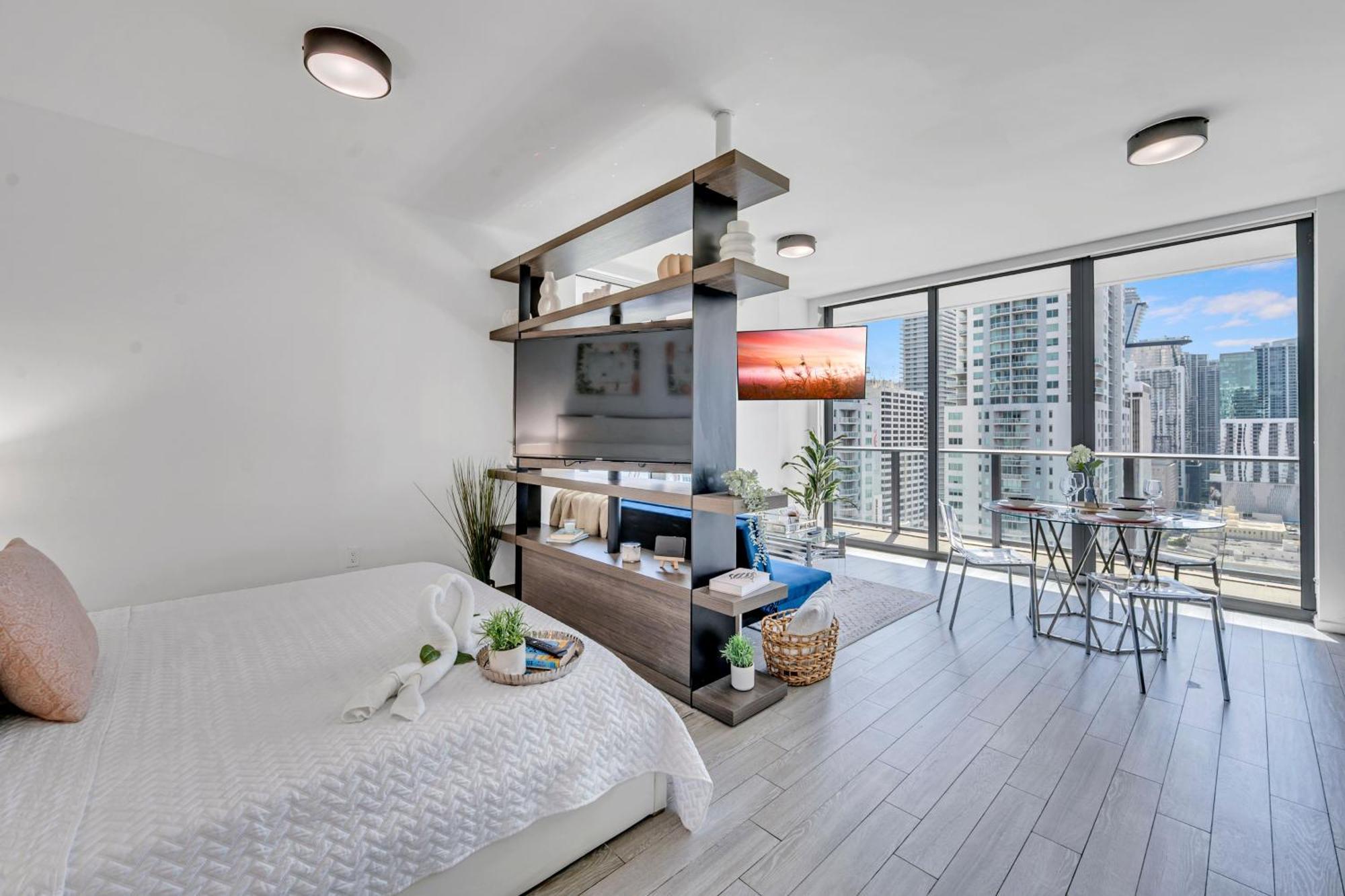 Apartment Mesmerizing Views Corner Miami