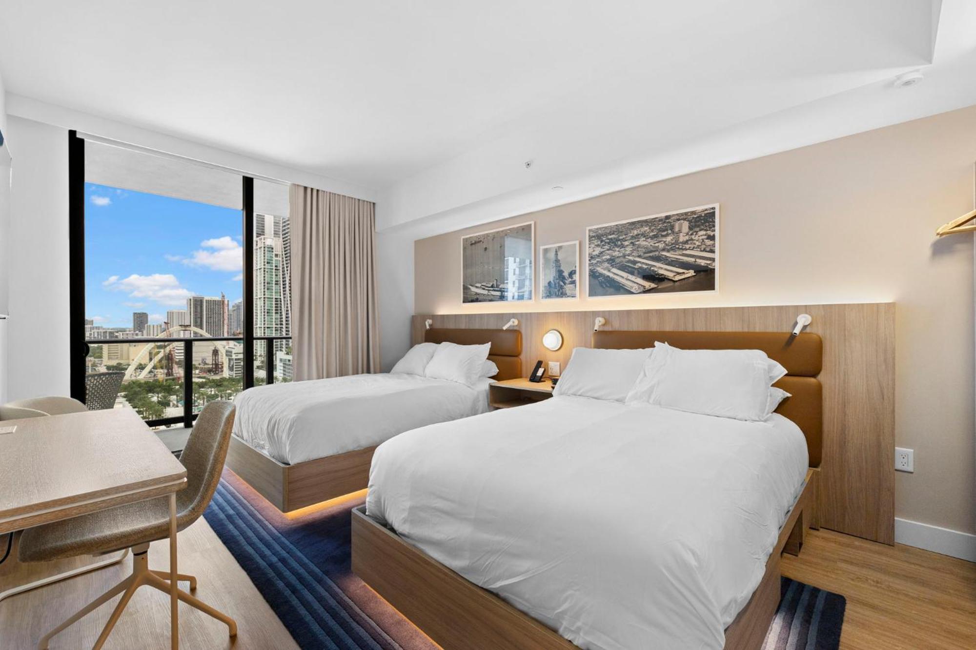 Luxury With Views In Downtown *