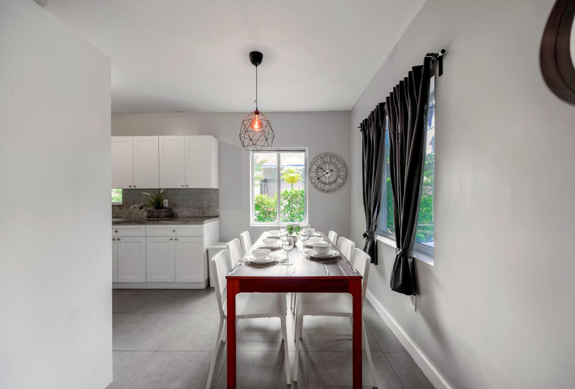 Apartment Spacious East Duplex Delightful *