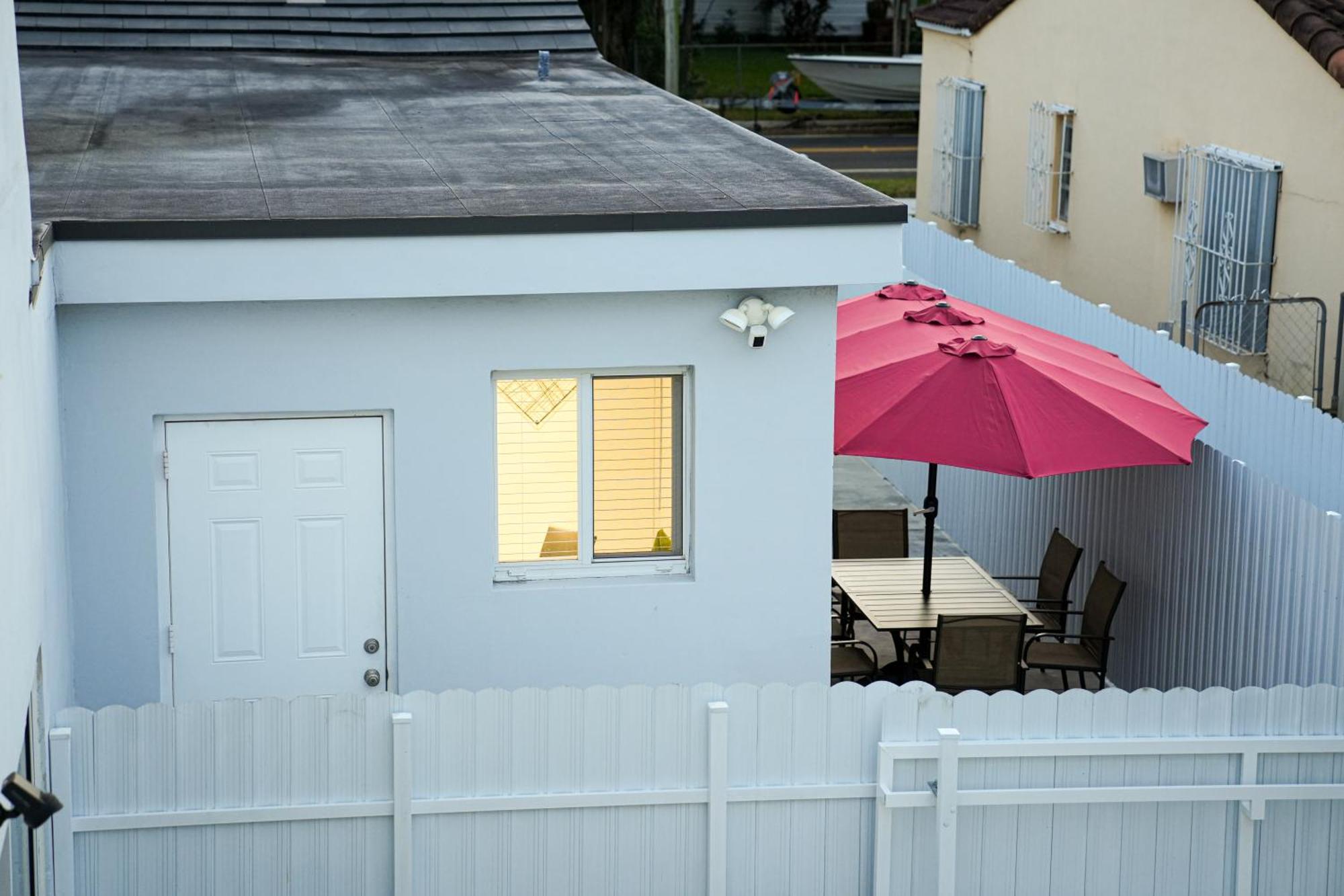Riverside Luxury Retreat 3b ,3ba Next To Downtown