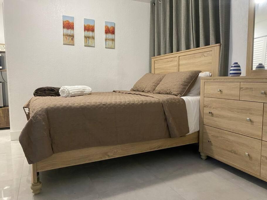 Apartment Private And Comfortable Near Airport *