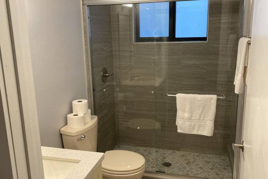 Spacious Private Close To Attractions *