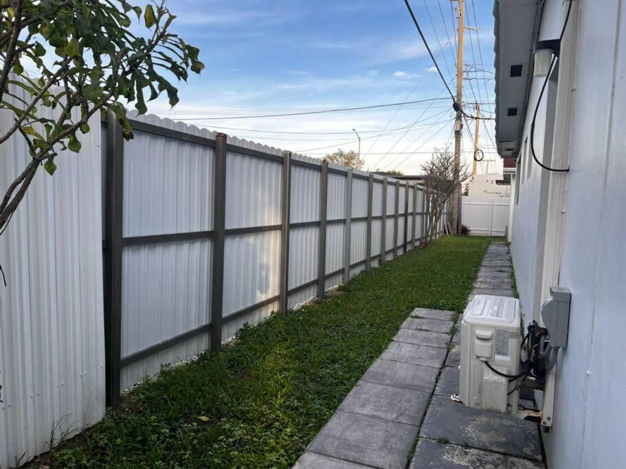 Spacious Private Close To Attractions * Miami