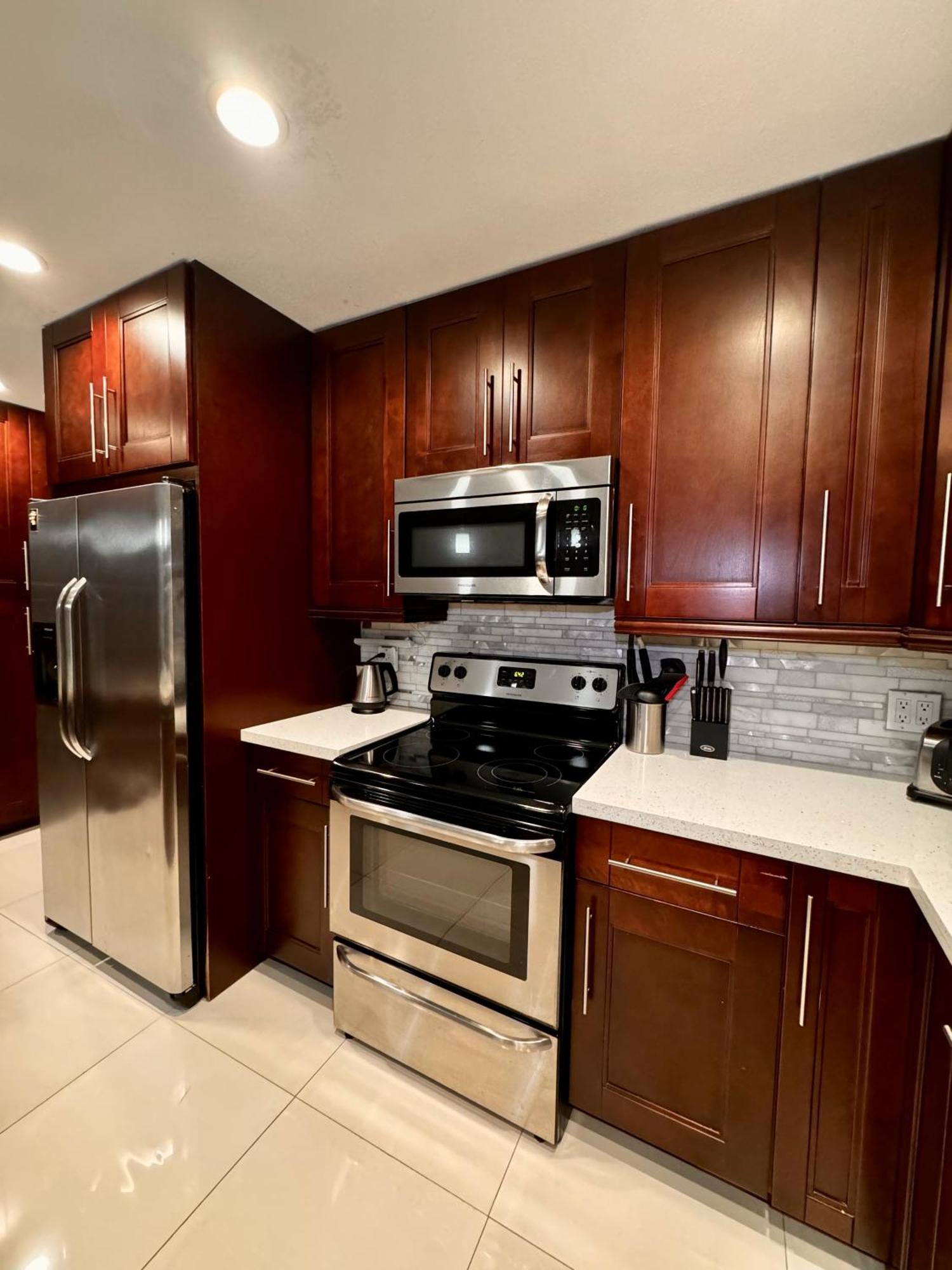 Modern Oversized 3 Bedroom In Location Vakantiehuis