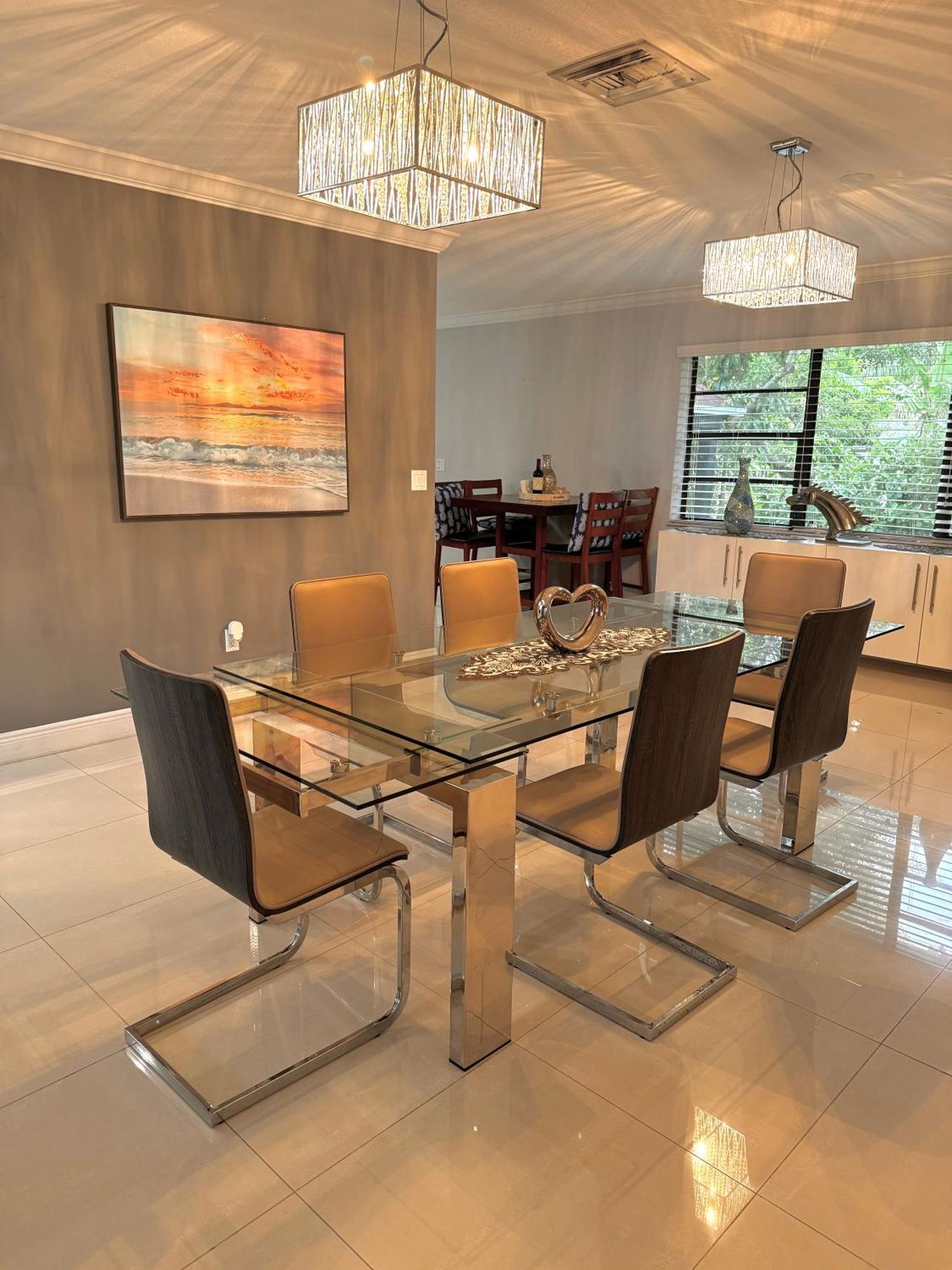 Vakantiehuis Modern Oversized 3 Bedroom In Location