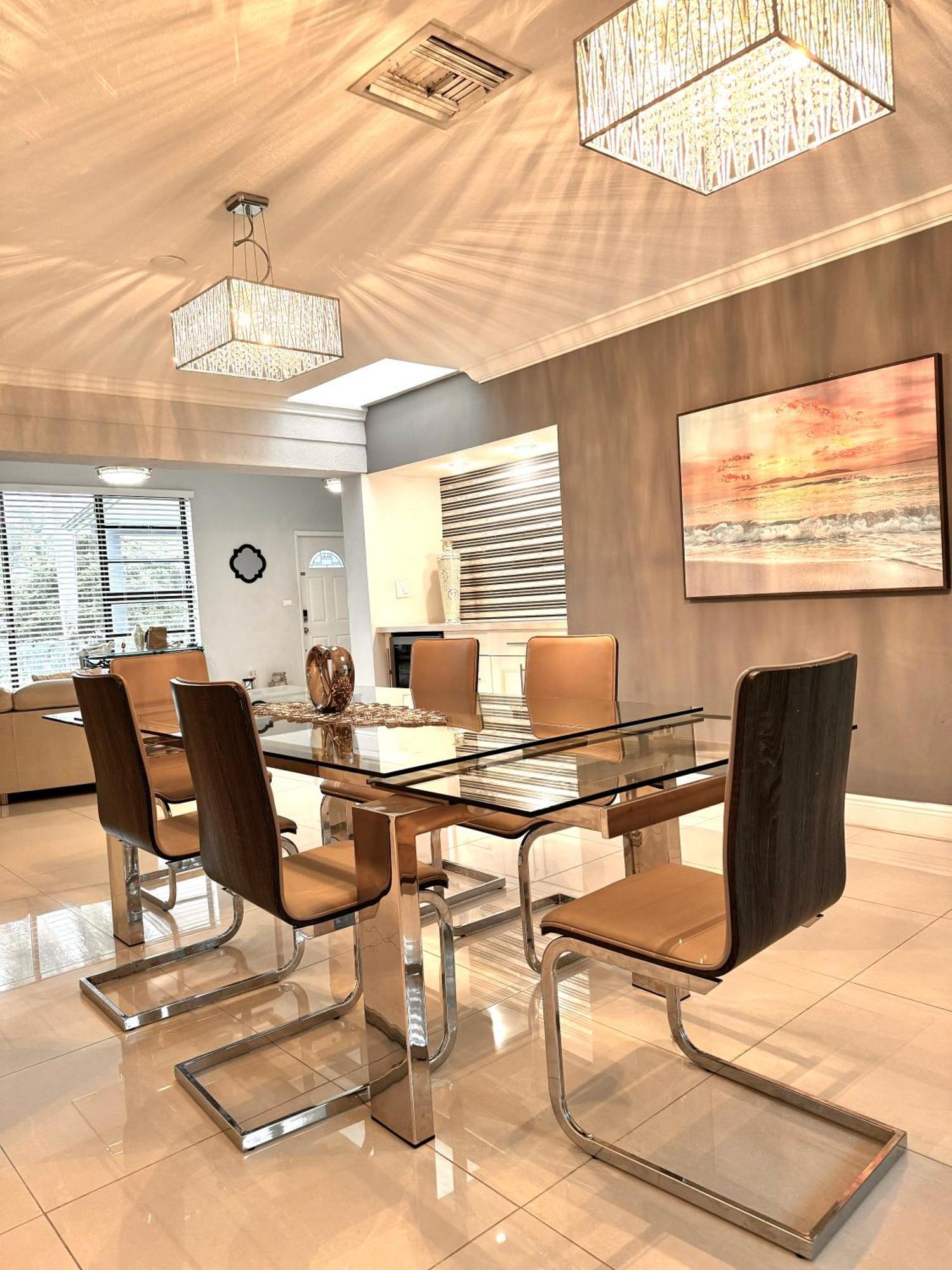 Vakantiehuis Modern Oversized 3 Bedroom In Location Miami
