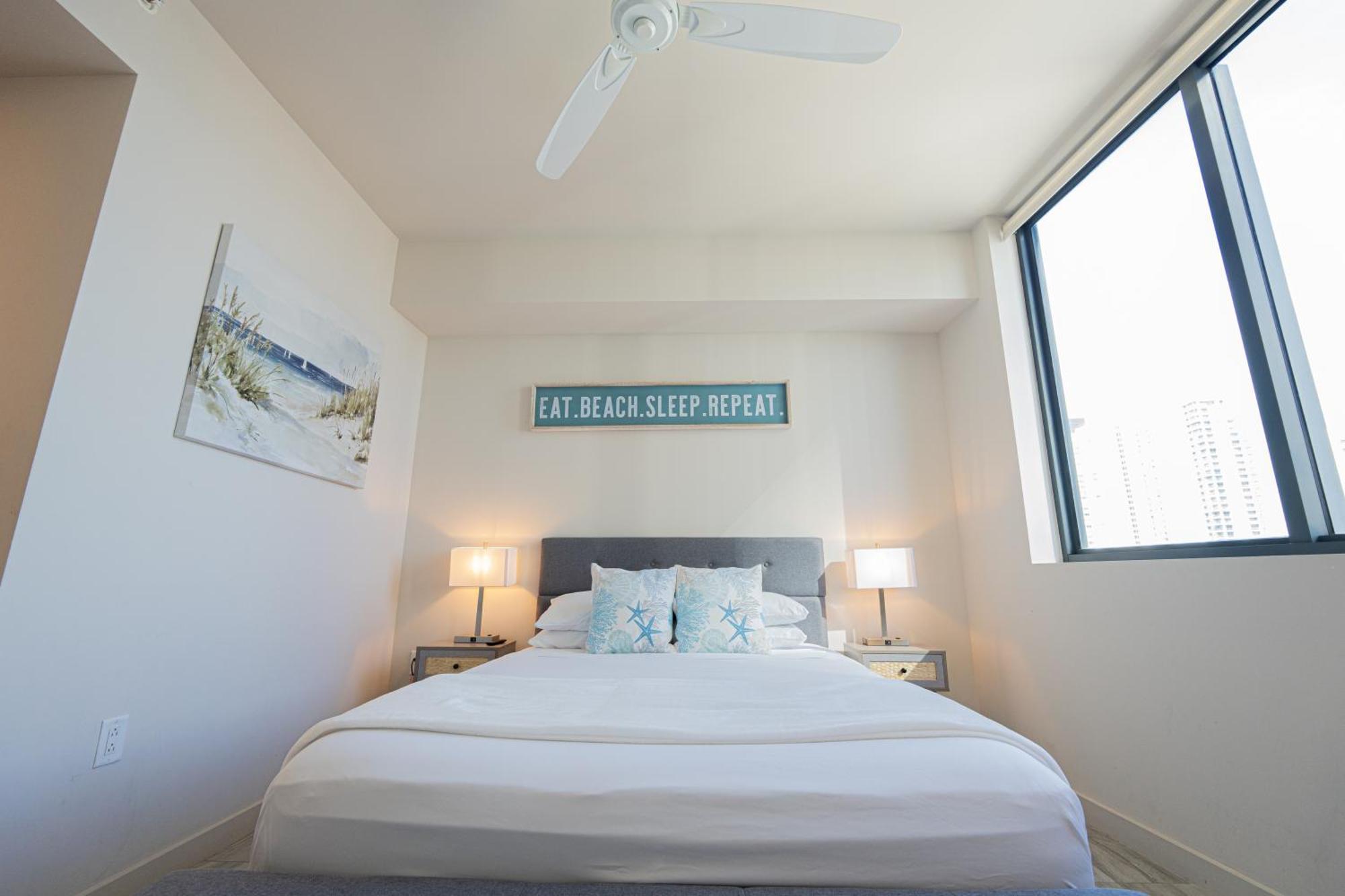 Oceana! 2br With Rooftop Pool & In The World Center Apartment *