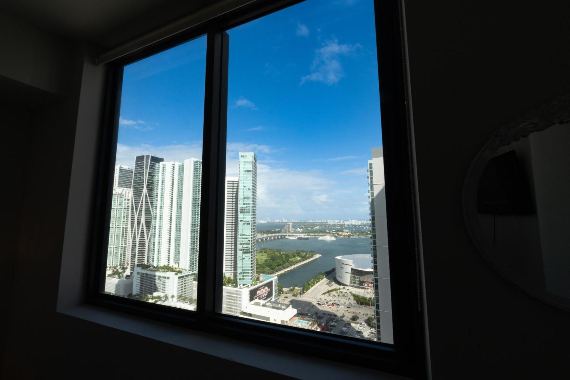 Oceana! 2br With Rooftop Pool & In The World Center