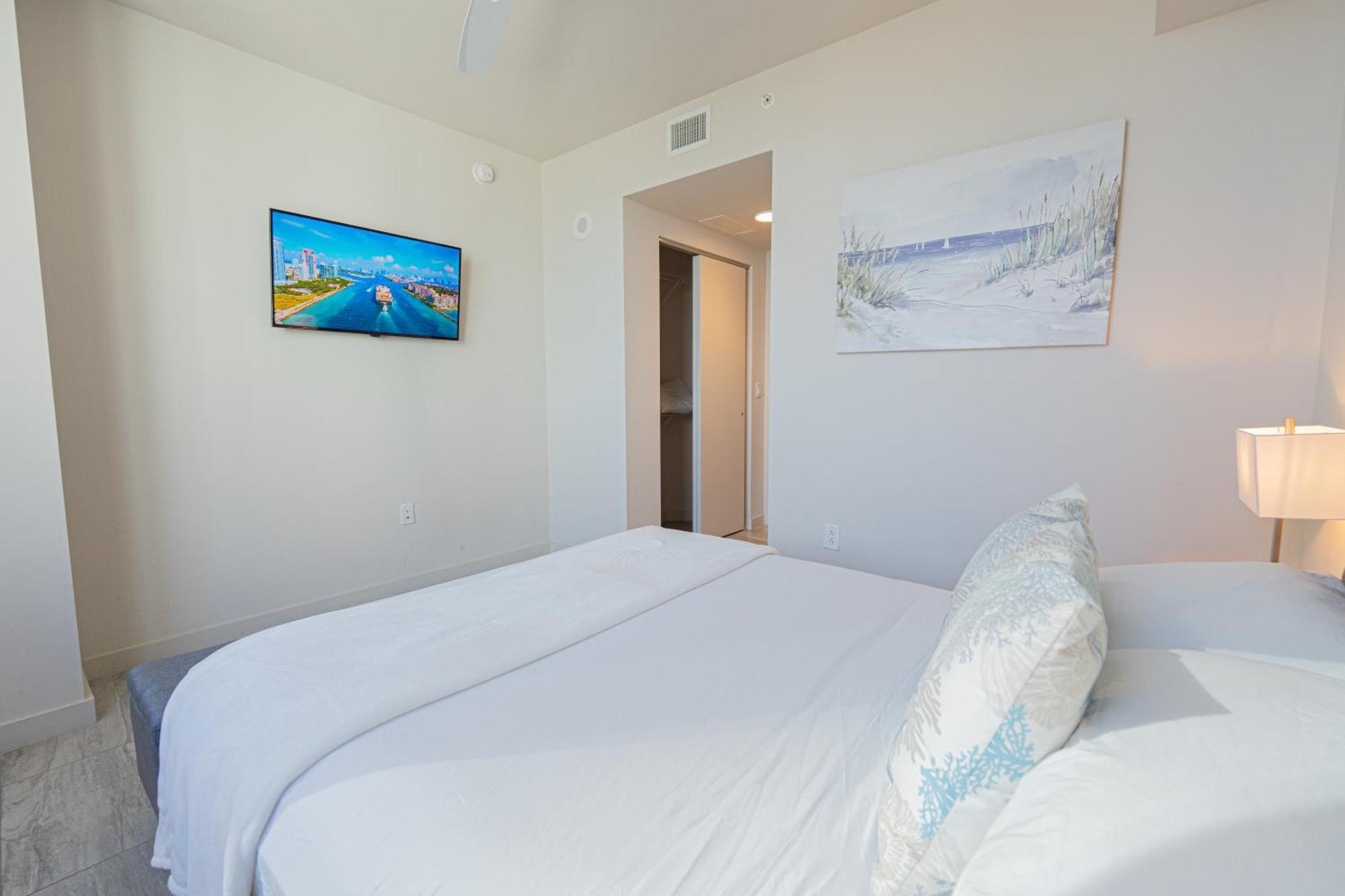 Oceana! 2br With Rooftop Pool & In The World Center Apartment *