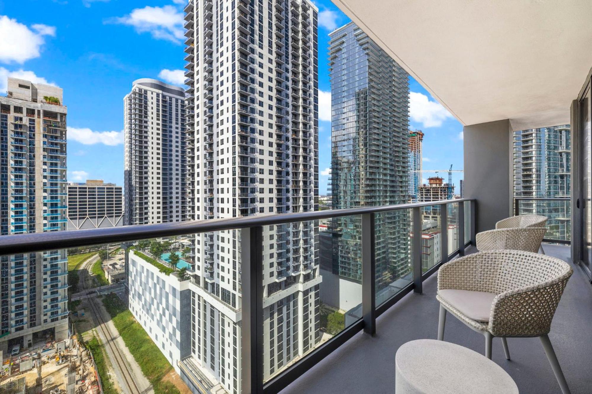 Luxury 2br With Panoramic Views Apartment *
