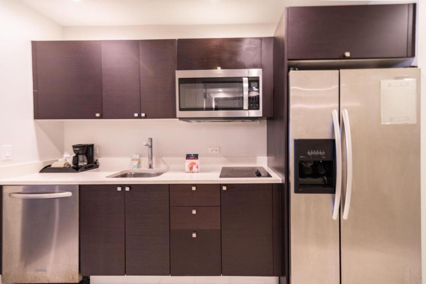 Appartement Doral Pool 1407 By Waveproperties