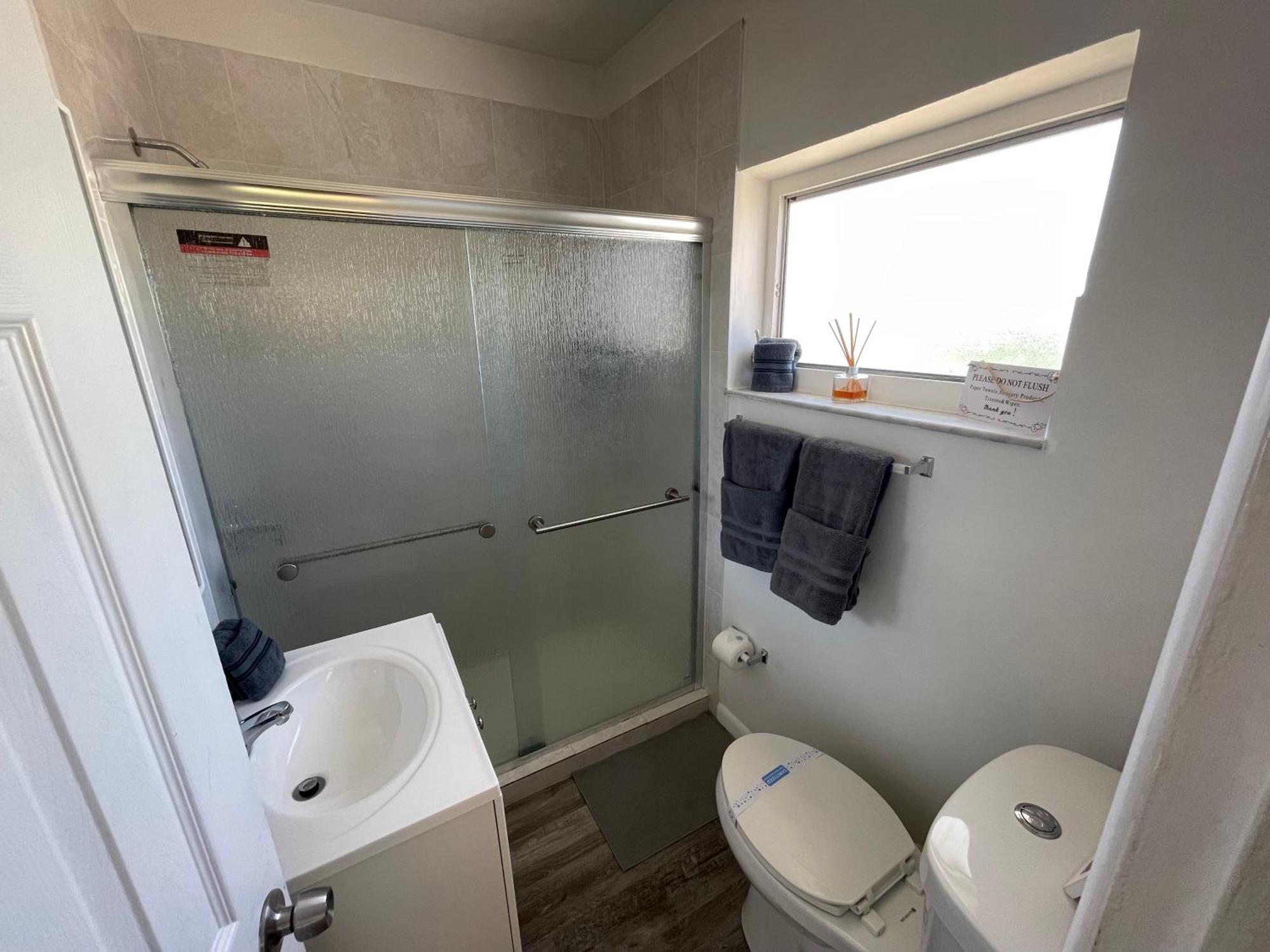 Apartment Fully Equipped With Parking Near Cocowalk Miami