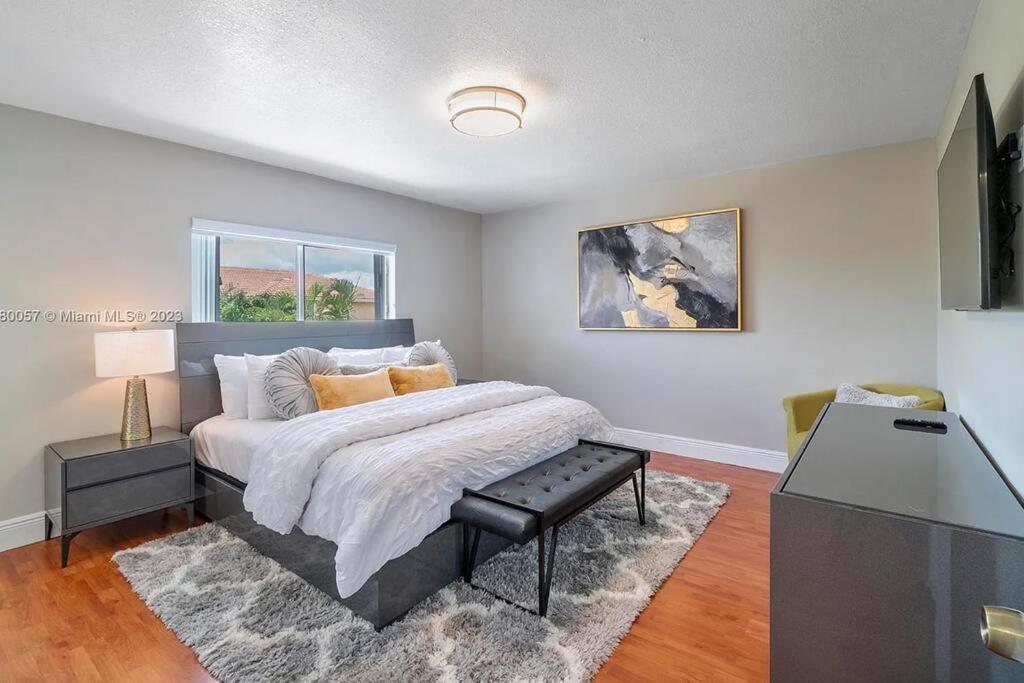 4 Bed 3 Bath Getaway Miami