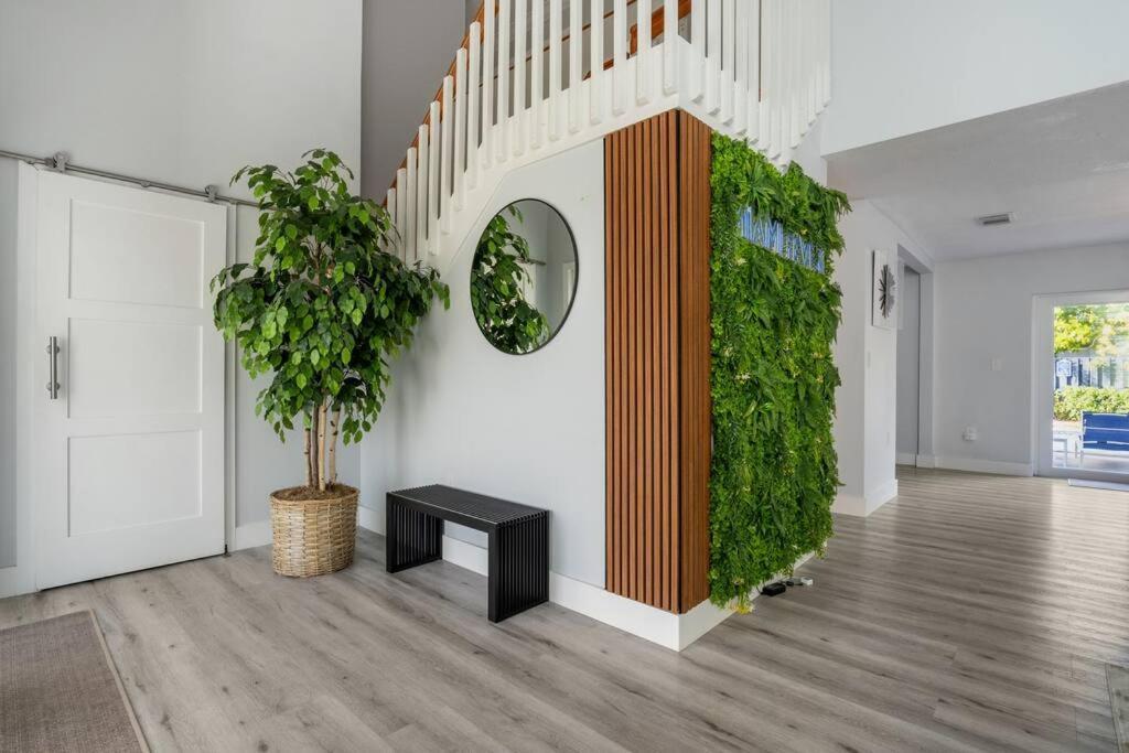4 Bed 3 Bath Getaway * Miami