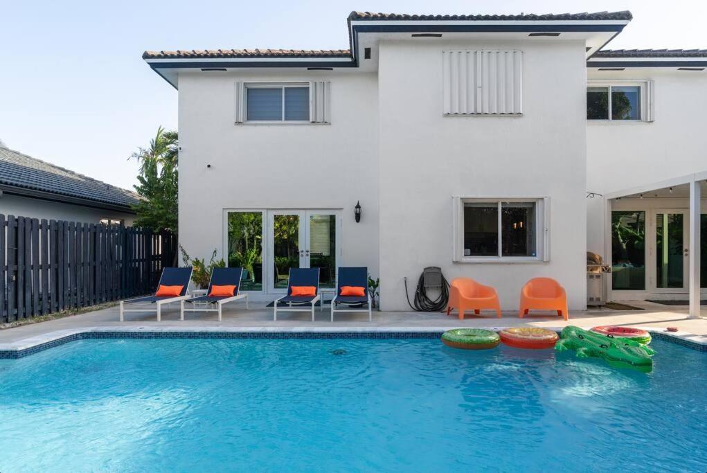 4 Bed 3 Bath Getaway