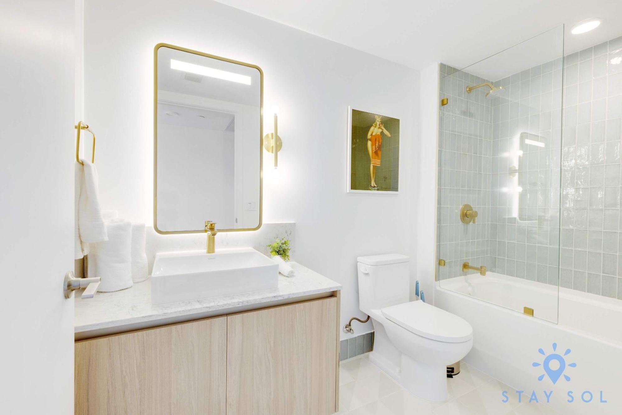 Apartment Luxury 3 Bedrooms Pool Gym Views & Miami