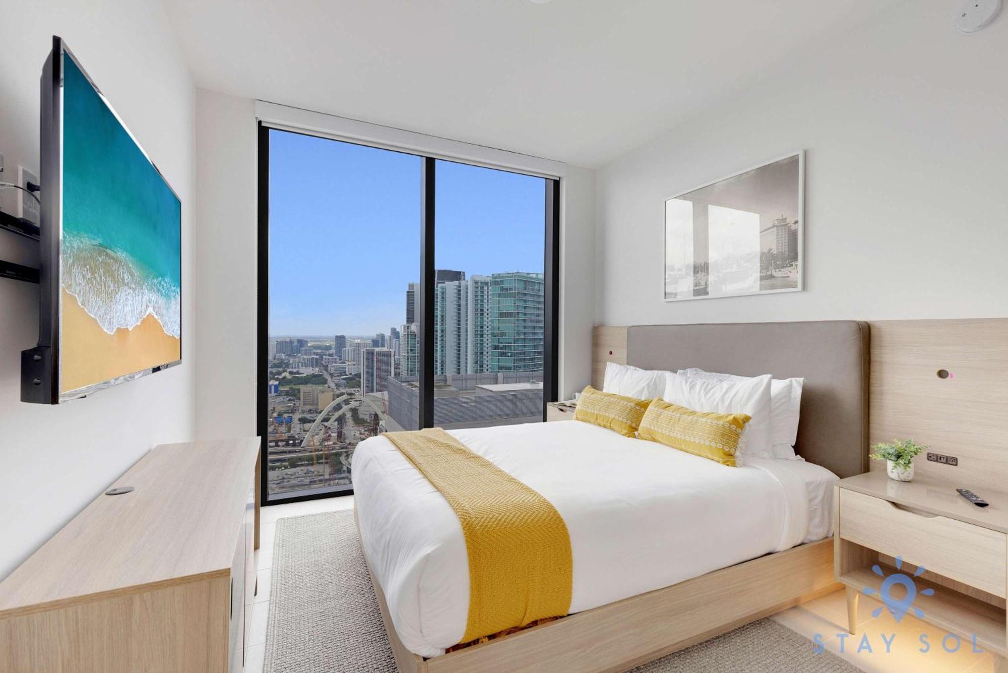 Apartment Luxury 3 Bedrooms Pool Gym Views &