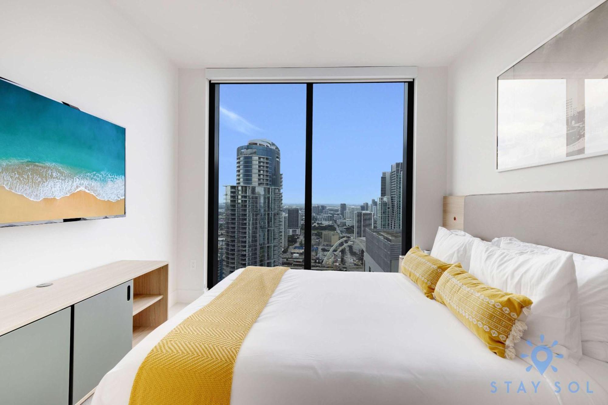 Luxury 3 Bedrooms Pool Gym Views & * Miami