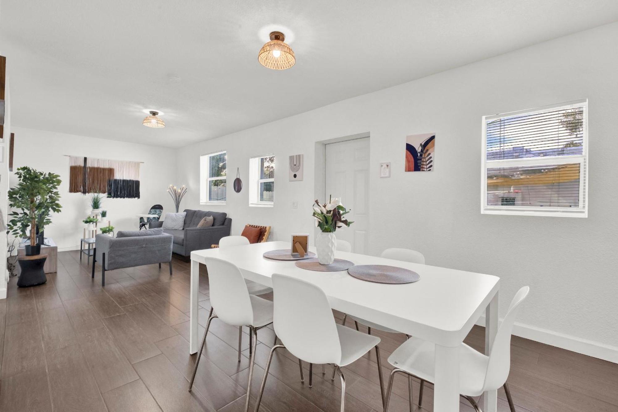 Holiday home 3 Minutes Away From Design District And Wynwood *