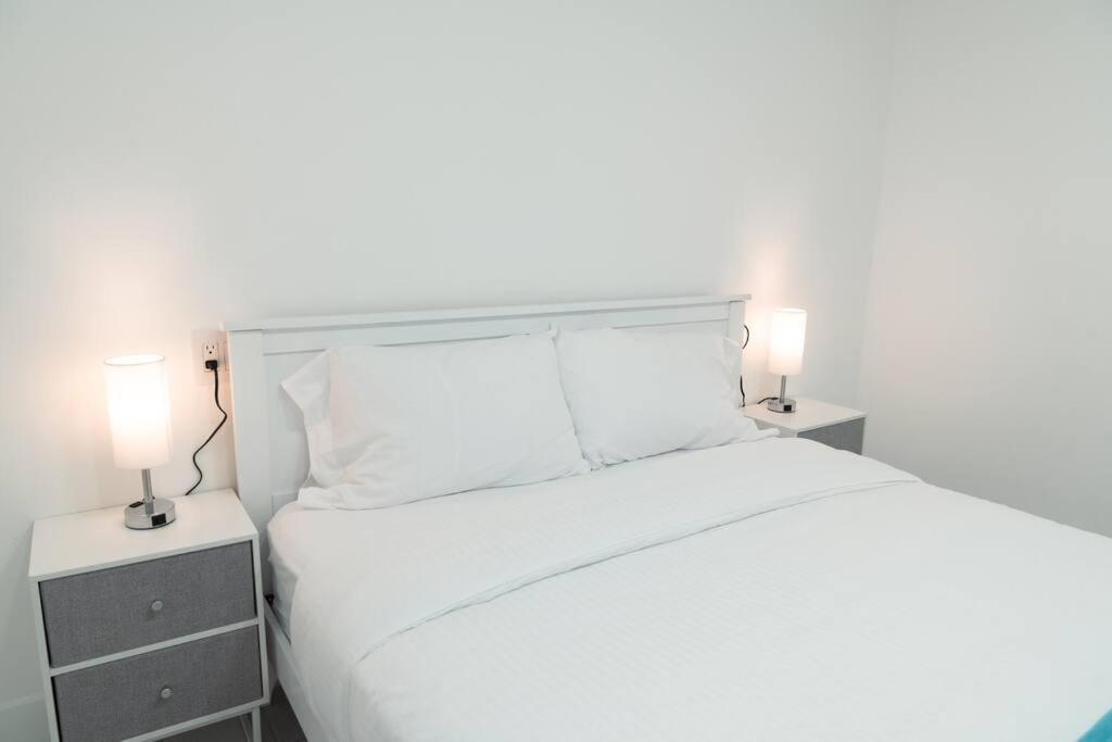 Luxury Retreat 3b ,2ba Pool , Coral Gables Center Vakantiehuis *