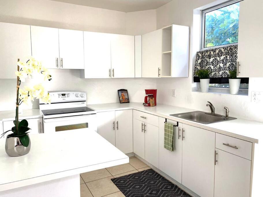 Pool Design District- 2 Bedroom Apartment