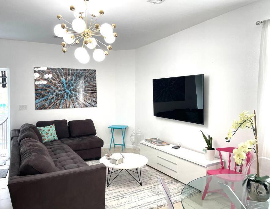Pool Design District- 2 Bedroom Apartment